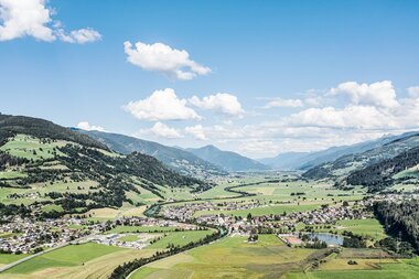 Niedernsill, embedded in the Salzach valley | © TVB Piesendorf Niedernsill, Foto Harry Liebmann 