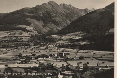 Niedernsill with a view of the Mühlbach Valley