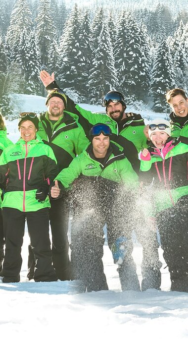 Team of the Skischule Entleitner | © Skischule Entleitner